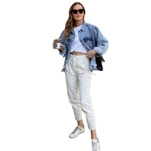 Abercrombie & Fitch White Ultra High Waisted The 80s Mom White Jeans Size 24 00R